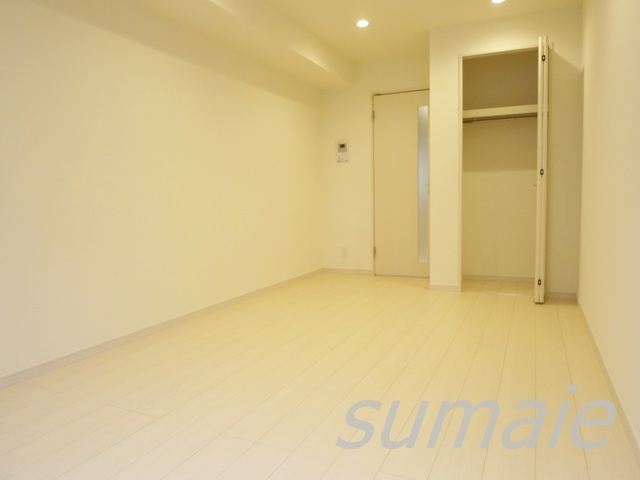 リブリ・王子神谷テラスの居間・リビング|フローリング仕様の洋室です☆