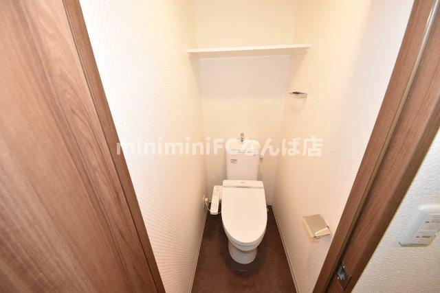 HRフロントリーガル難波ウエストのトイレ