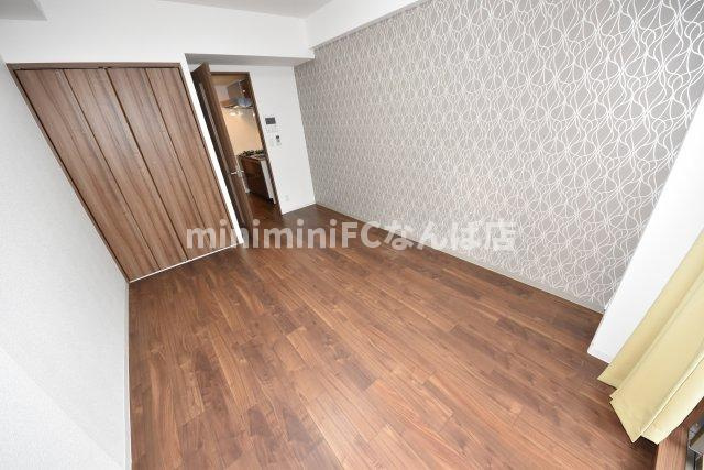 HRフロントリーガル難波ウエストの寝室