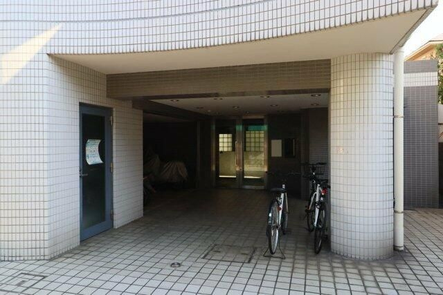 ＤｅＬＣＣＳ　Ｍｉｎａｍｉｎａｇａｓａｋｉのエントランス