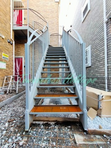 ハーミットクラブハウスアンのその他共用部分|お洒落な階段共有部分♪