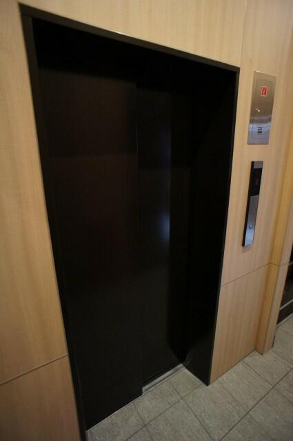 アルバグランデのその他共用部分|エレベーターです