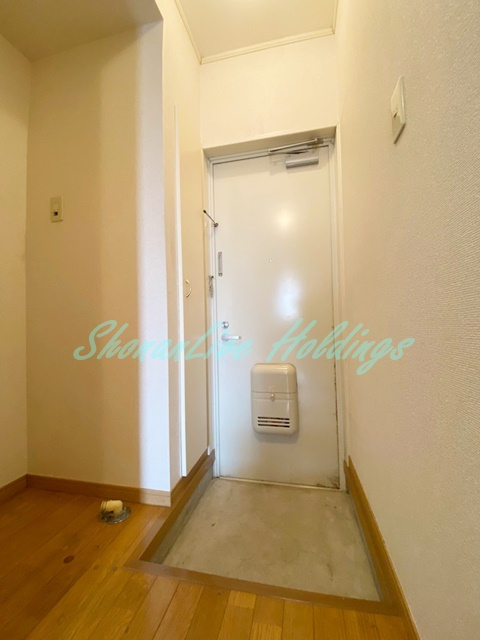 ヴェルデ七里ヶ浜Ⅱの玄関