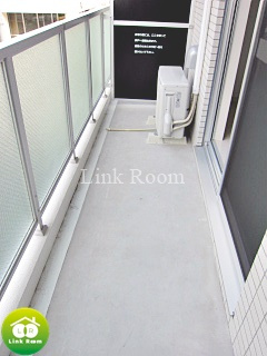 AZEST SUMIDAのバルコニー