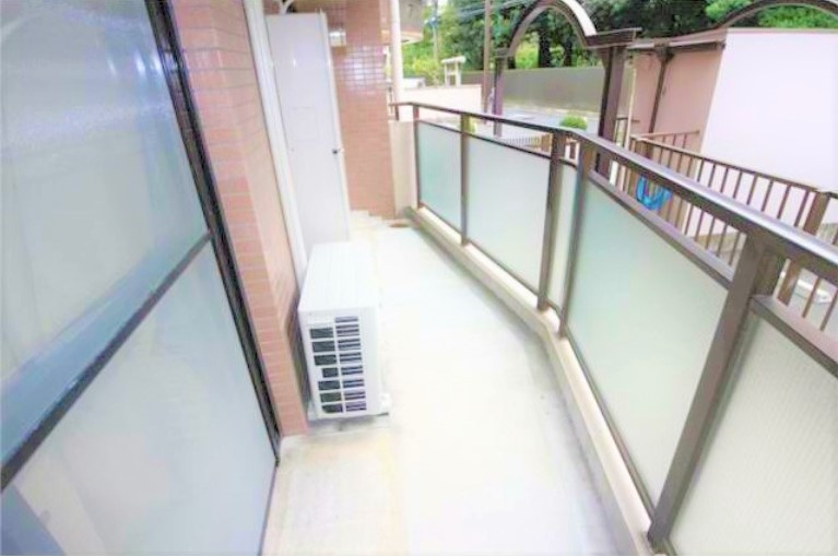 【バルコニー】