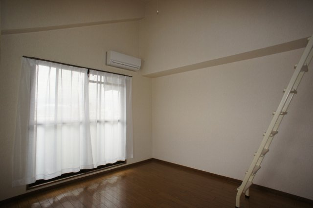 アドレ壱番館の洋室