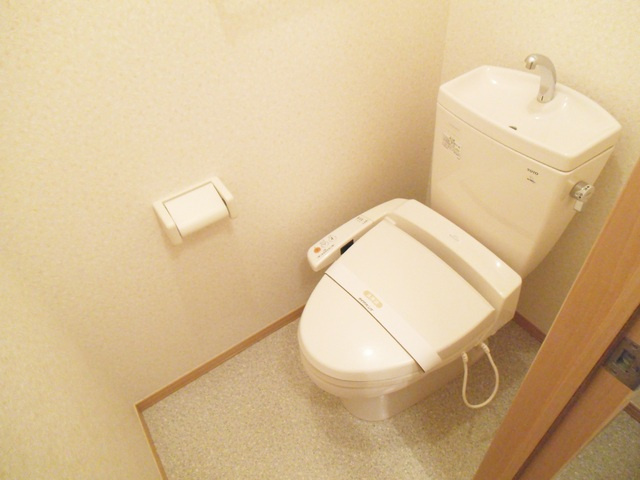 リバレイン浮間Ⅱのトイレ|温水洗浄機能付きのトイレです！