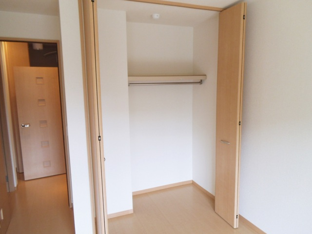 リバレイン浮間Ⅱの収納|クローゼットタイプの収納です！