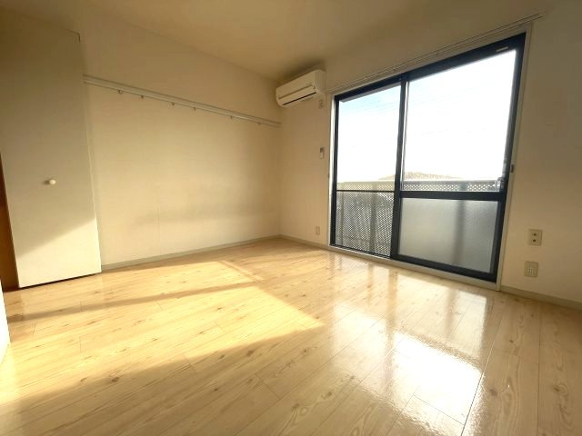 シャトル21の居間・リビング