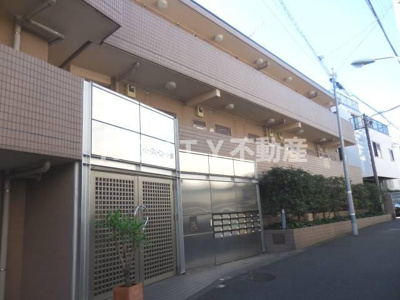 【エントランス】 | イーストコートＳ | 清潔なエントランスです