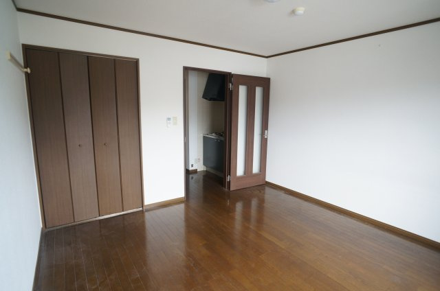 アヴェニューパルの洋室