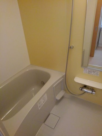 クレセントＡの浴室