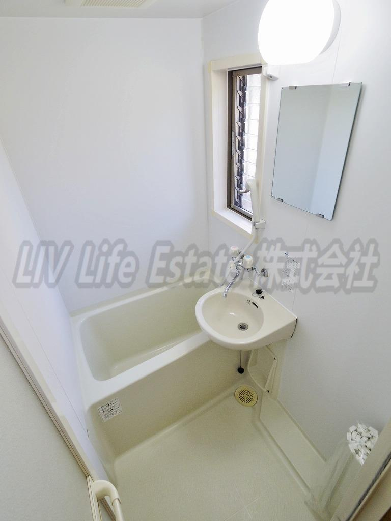 小平市学園東町３丁目のアパートの浴室