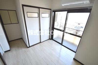 【洋室】 | ライラックレインボー北木の本