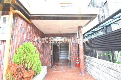 【エントランス】 | ライラックレインボー北木の本