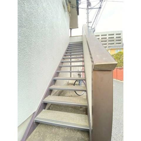 ハイツクレッセントのエントランス