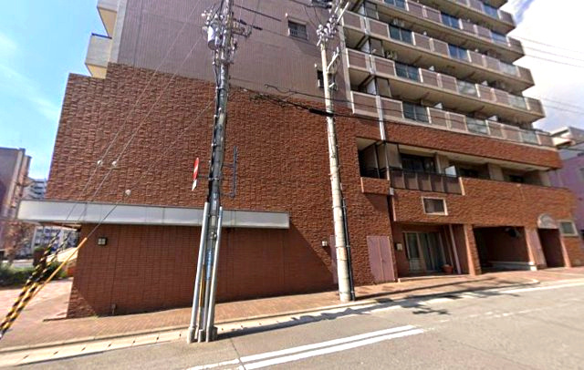 レーベン三宮の外観|クローゼット完備でたくさんのお洋服の収納も困りません
