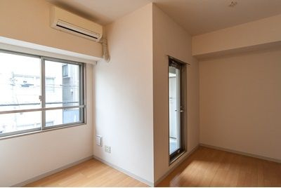 ナポレオーネＫＡＩＴＯの居間・リビング