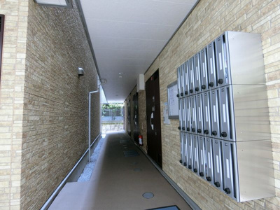  | リブリ・Eminence小向