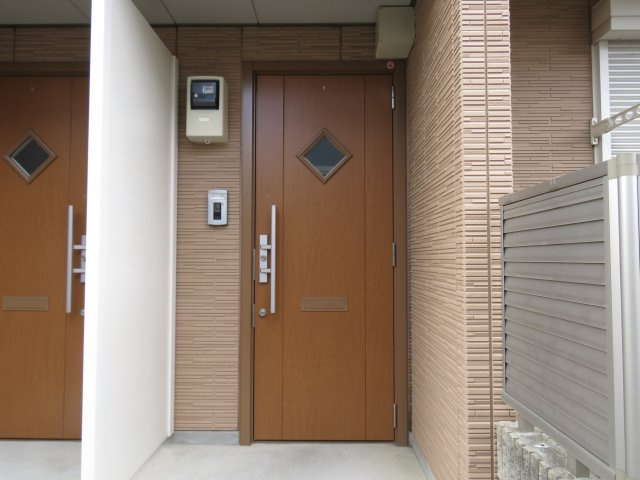 ハピネスの玄関