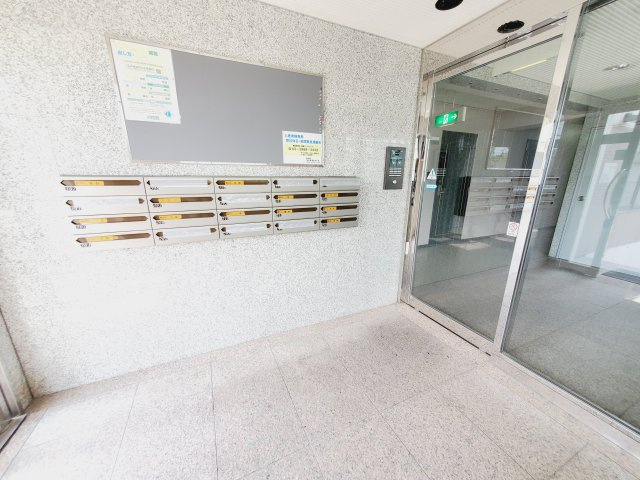 ロシェ宝塚のエントランス