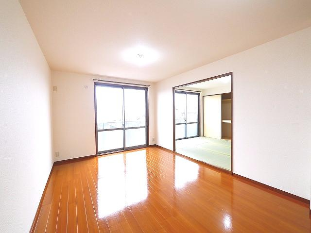 フェリシティーＡ・Ｃの居間・リビング|使いやすいリビングです