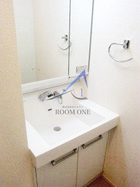 メゾンエスポワールの洗面所|洗面台です。