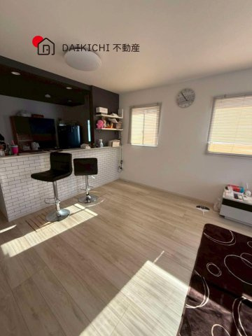 【居間・リビング】 | 行田市富士見町2丁目　中古戸建