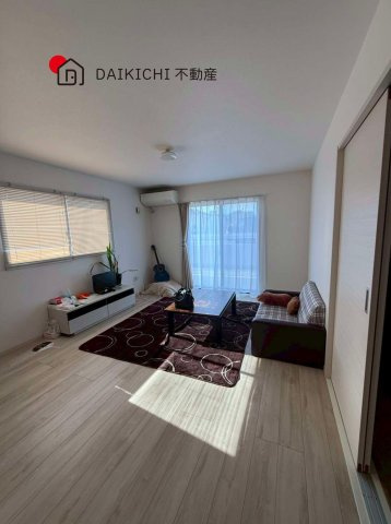 【居間・リビング】 | 行田市富士見町2丁目　中古戸建