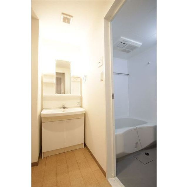 ルジェンテ・リベル日本橋濱町の洗面所