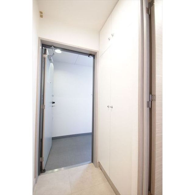 ルジェンテ・リベル日本橋濱町の玄関