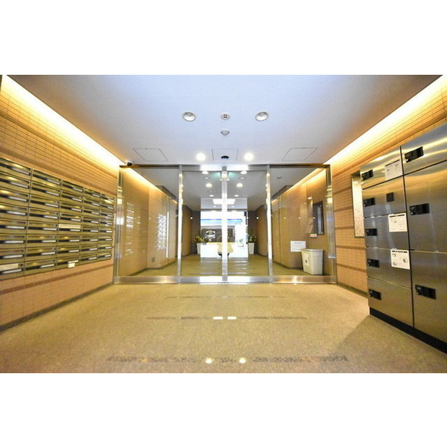 ルジェンテ・リベル日本橋濱町のエントランス