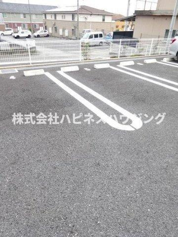 リシュ　ボワの駐車場