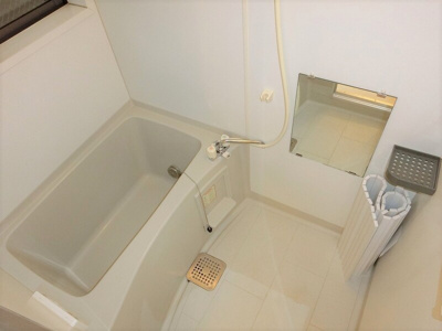 【浴室】 | ステラ今川 | 浴室乾燥機付きバス。