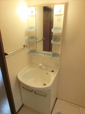 【独立洗面台】 | ステラ今川 | 嬉しい独立洗面台付き。