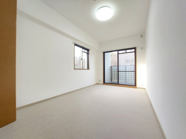 セントポリア金剛東の洋室