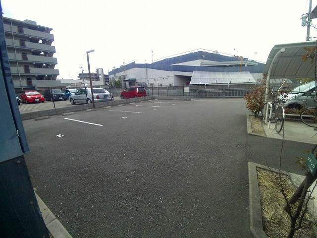 グランディールの駐車場