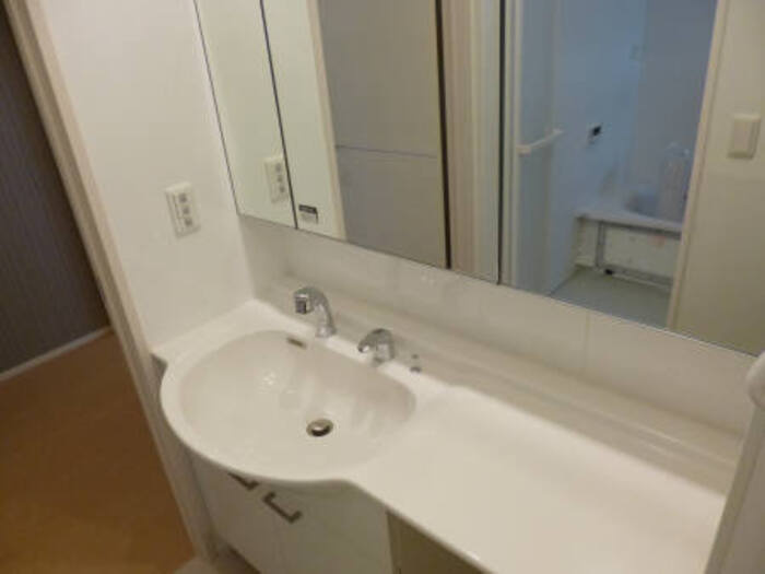 ソーレ　ルーチェの洗面所