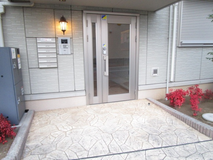 ソーレ　ルーチェのエントランス