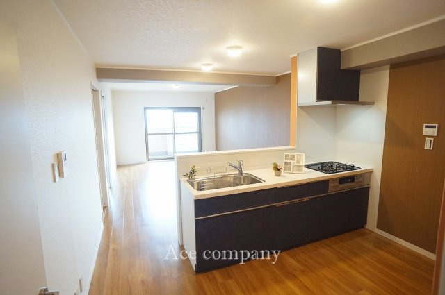 【居間・リビング】 | シャトー第2八戸ノ里 | 【LDK：ゆったり18帖♪】