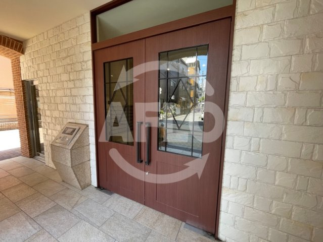 クローバー・グランデ長居公園のエントランス|クローバー・グランデ長居公園　エントランス