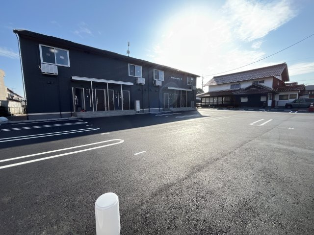 ラクードシャCの駐車場