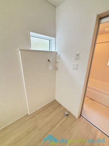 伊勢原市沼目第26　新築戸建　全2棟2号棟のランドリースペース
