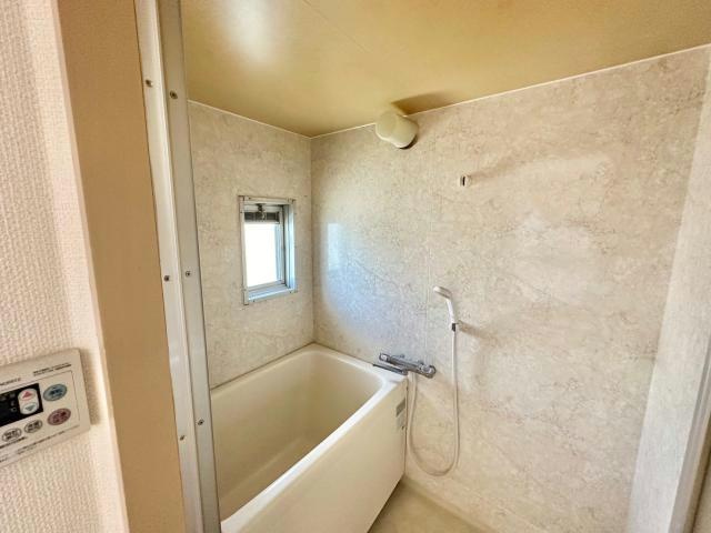 東延末ハイツの浴室