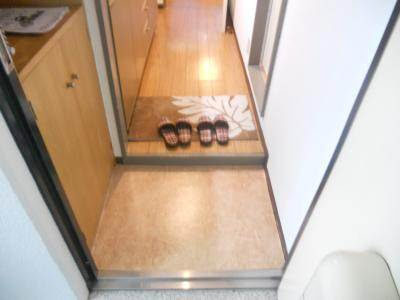 第25長栄壬生HTマンションの内装|玄関