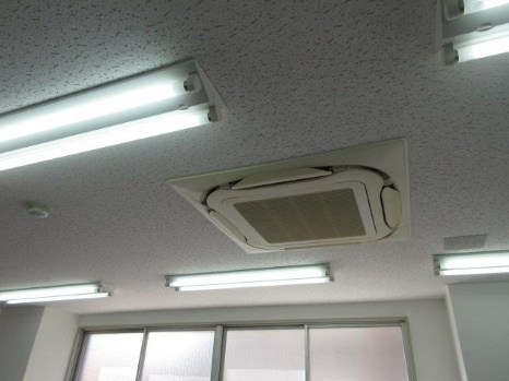 生駒ビルの内装