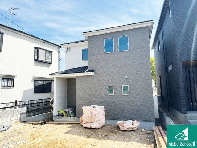 25(土)26(日)29(祝)現地説明会　枚方市甲斐田町　全3邸の外観|安心の10年保証！外観を美しく保ち、雨水で汚れを落とします！気になることがありましたら、お気軽にお問い合わせください！