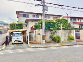 【外観】 | 光明台２丁目　中古テラスハウス | 東・北西向きの２方道路！日当り・通風良好♪たっぷりの陽光に包まれる明るい住まいに気持ちも明るくなりますね！