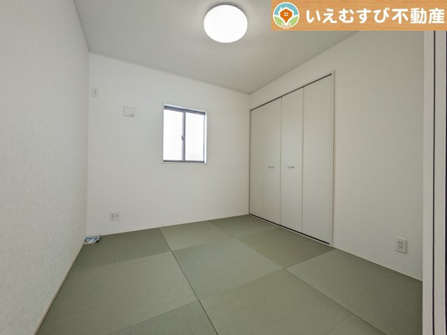 Cradle garden　本庄市下野堂第6の和室|すぐ横になれる和室は、みんながほっと一息つける空間
ちょっとした休憩や来客時、お子様のお世話にも大活躍しそうですね♪