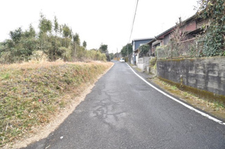 【前面道路含む現地写真】 | 鹿屋市上谷町　売地 (全3筆) | 南側